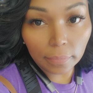 Meet your Posher, Rena